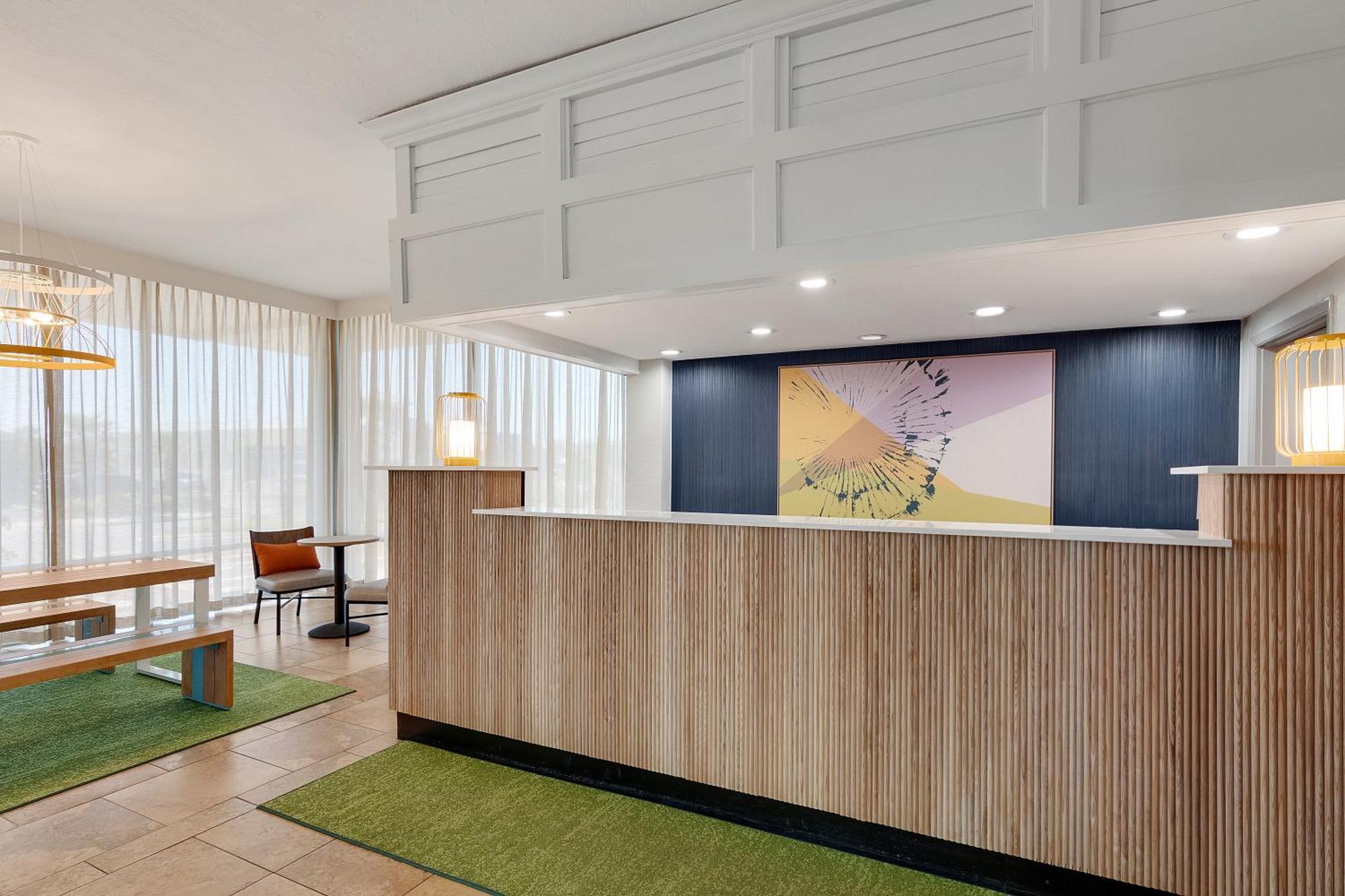 Hotel Spark By Hilton Ormond Oceanfront 3*