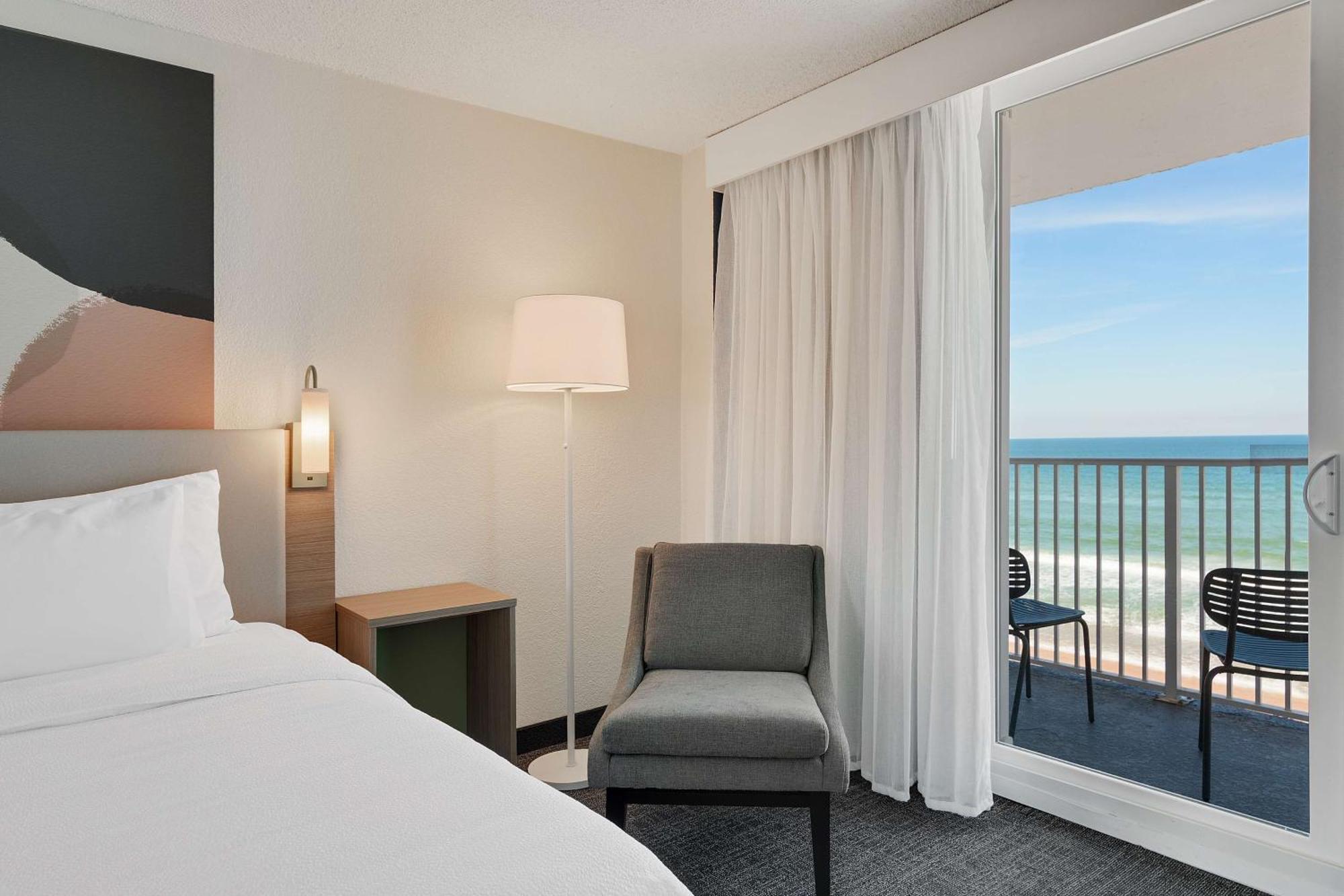 Spark By Hilton Ormond Oceanfront Hotel